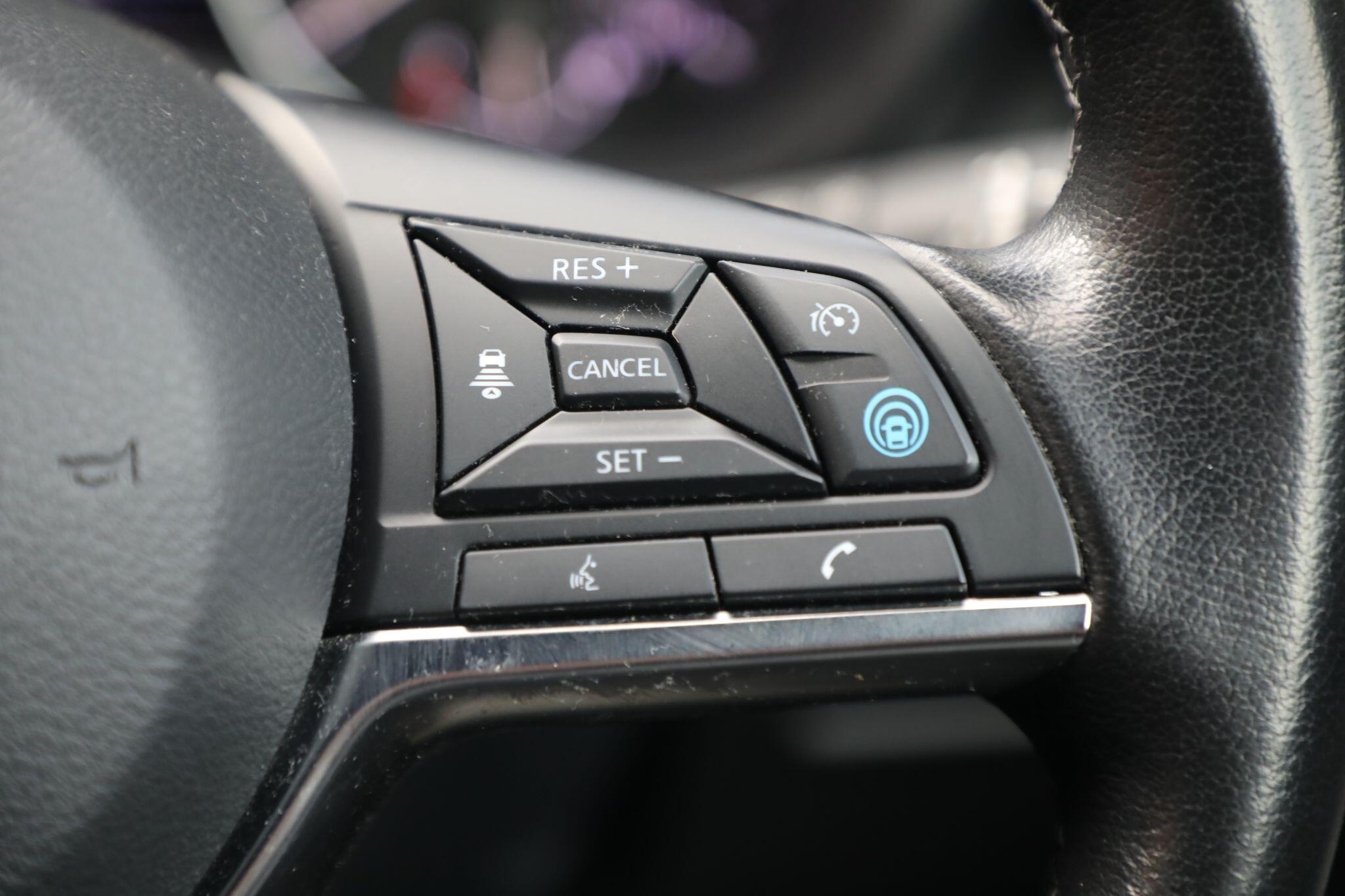 Large vehicle image